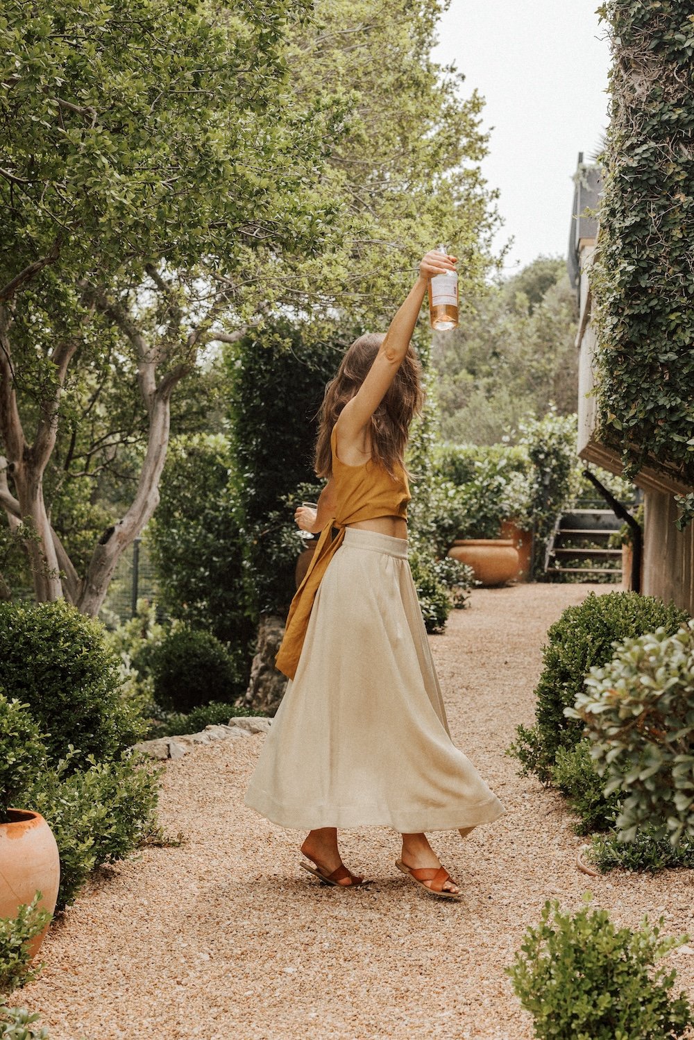 summer-entertaining-tips-camille-skirt.jpg