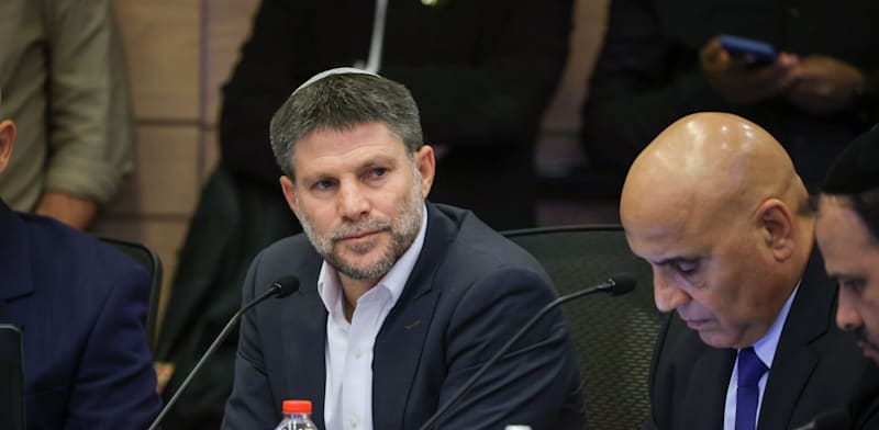 NOAM5412_1_ovac7r.jpg