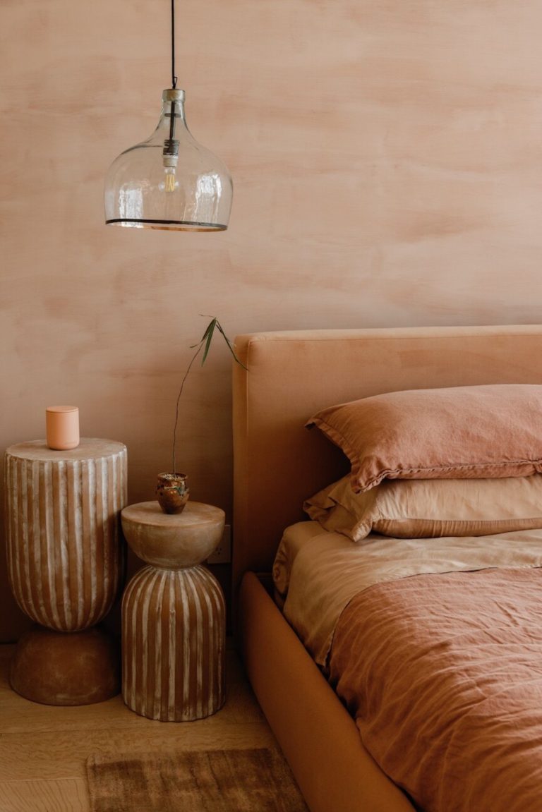 modern-desert-bedroom.jpg